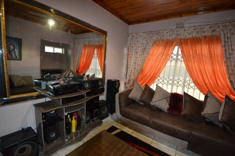 5 Bedroom Property for Sale in Harmony Free State